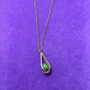 💛 Vintage Gold Filled Green Jade Ball Pendant Necklace